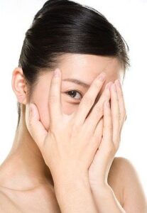 tẩy trang cho môi và mắt