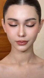 tone nude trang điểm