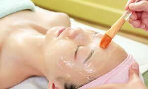 trị mụn tự nhiên