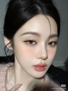 makeup cho mặt nữ tính