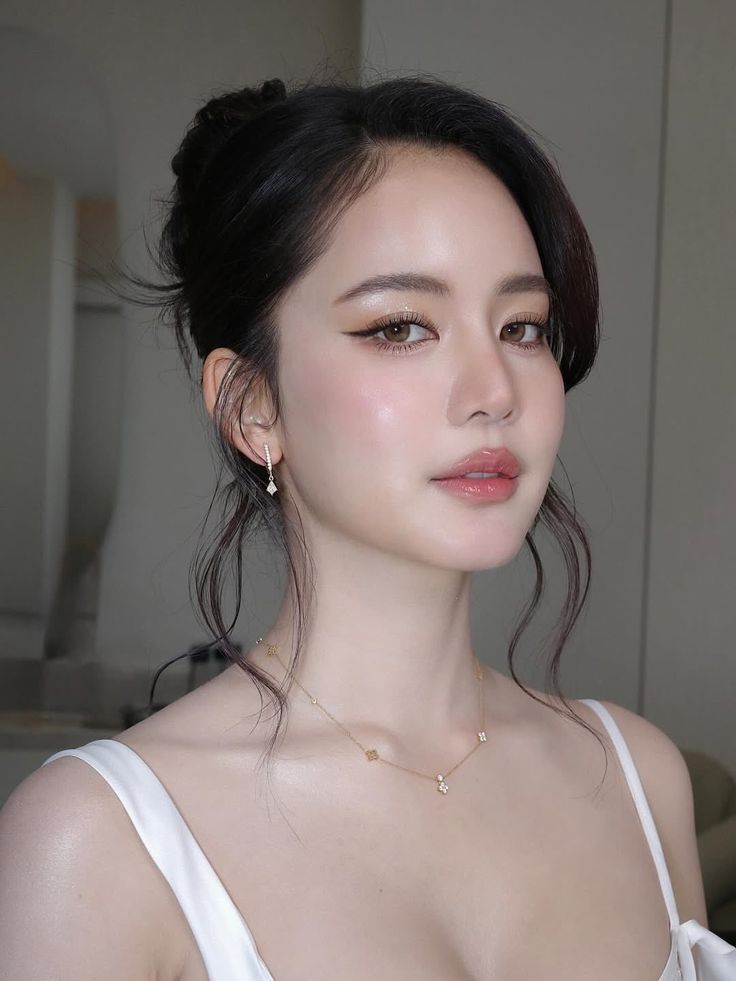 makeup đi làm lâu trôi