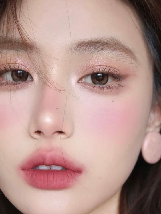 makeup tone san hô cho người mới