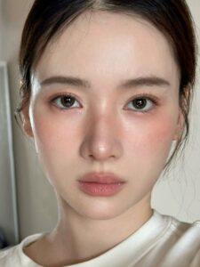 makeup tự nhiên chỉ với son