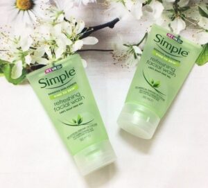 review sữa rửa mặt